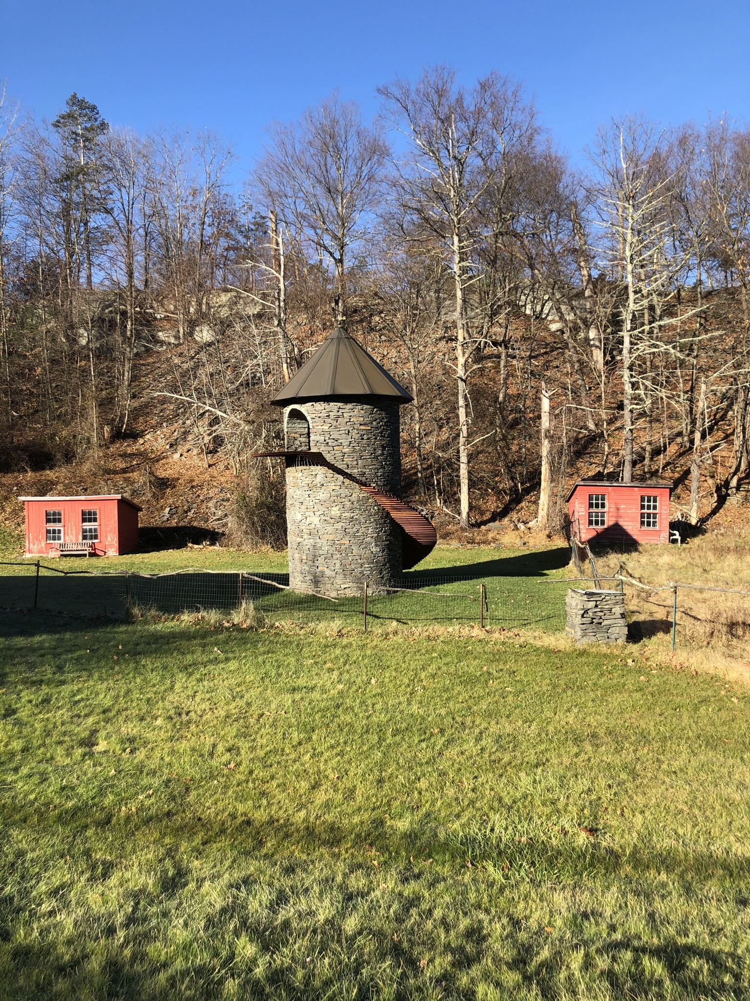 Stone Tower Personal Temple with Two Red Buildings